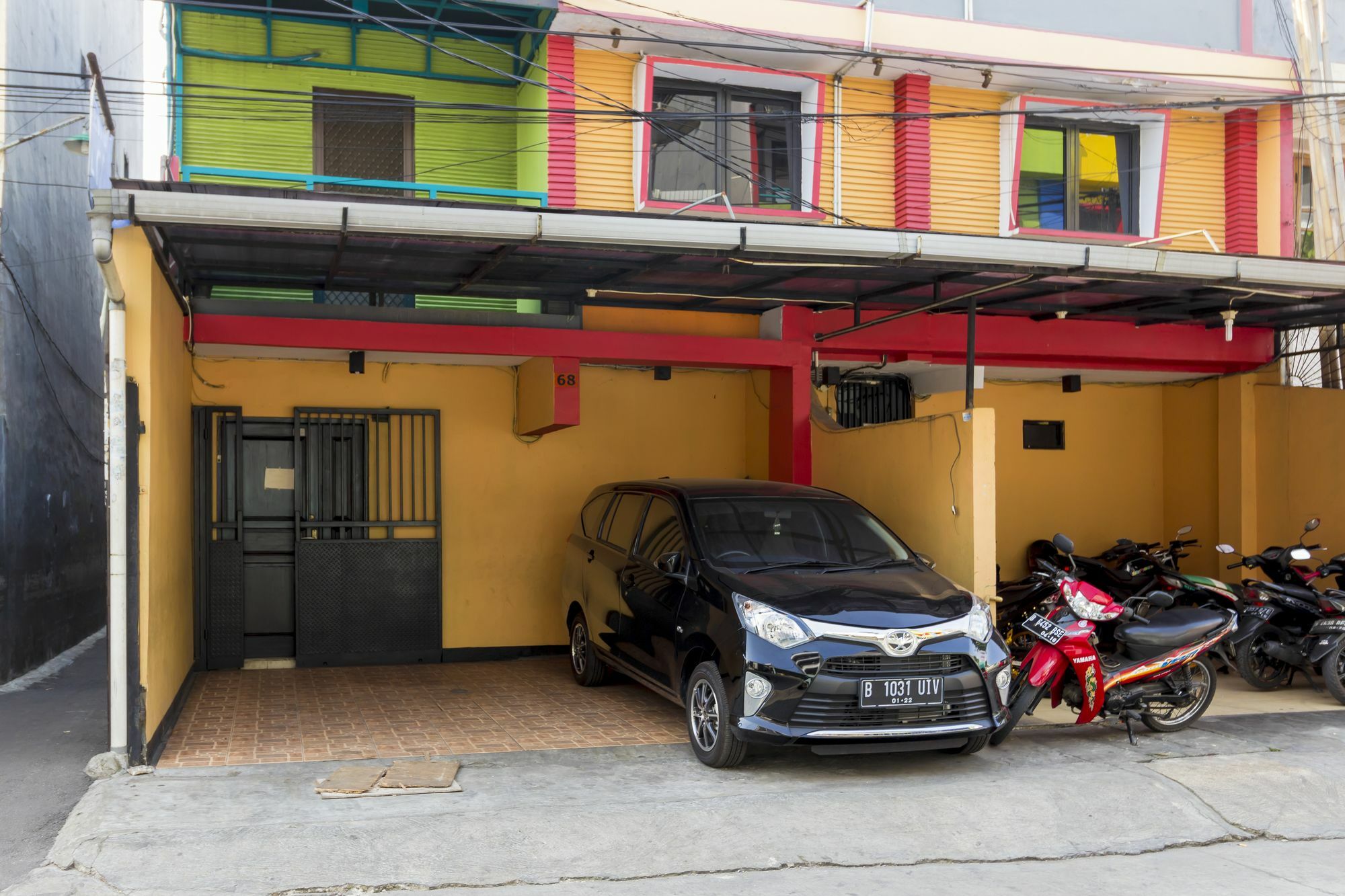 Hotel Reddoorz Near Gajah Mada Plaza 2 Giacarta Esterno foto